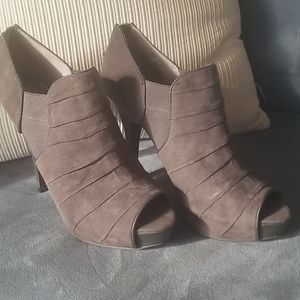 Fergalicious by Fergi Gray peep toe Booties